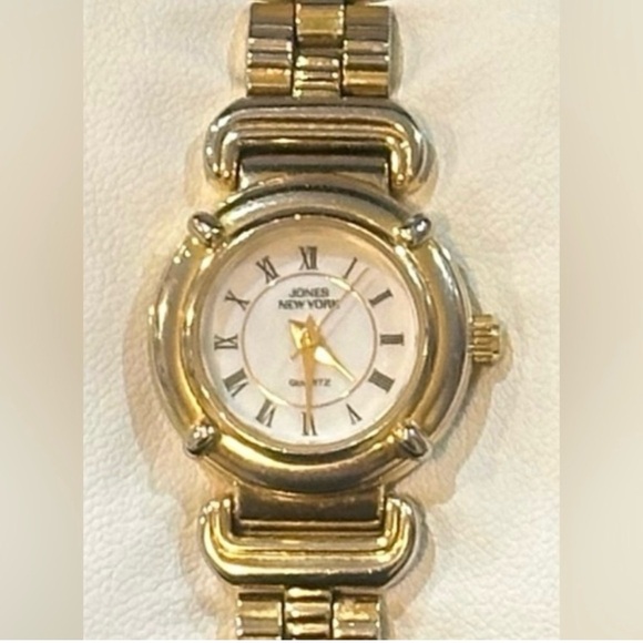 JONES NEW YORK Vintage Watch. Stainless Steel Water Resistance. Tested & Works - Picture 1 of 6